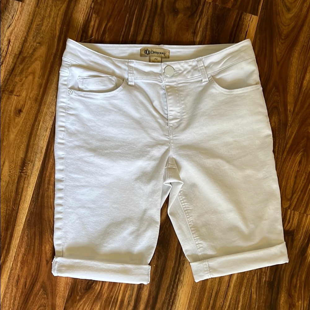 Democracy White Bermuda Shorts Denim Mid-Rise